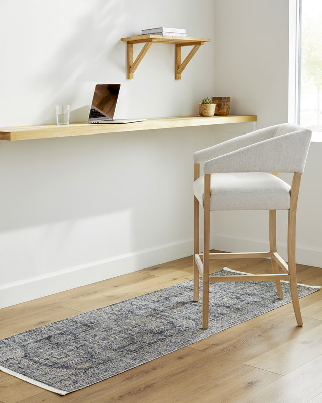 Bomg2301runner-roomscene_201